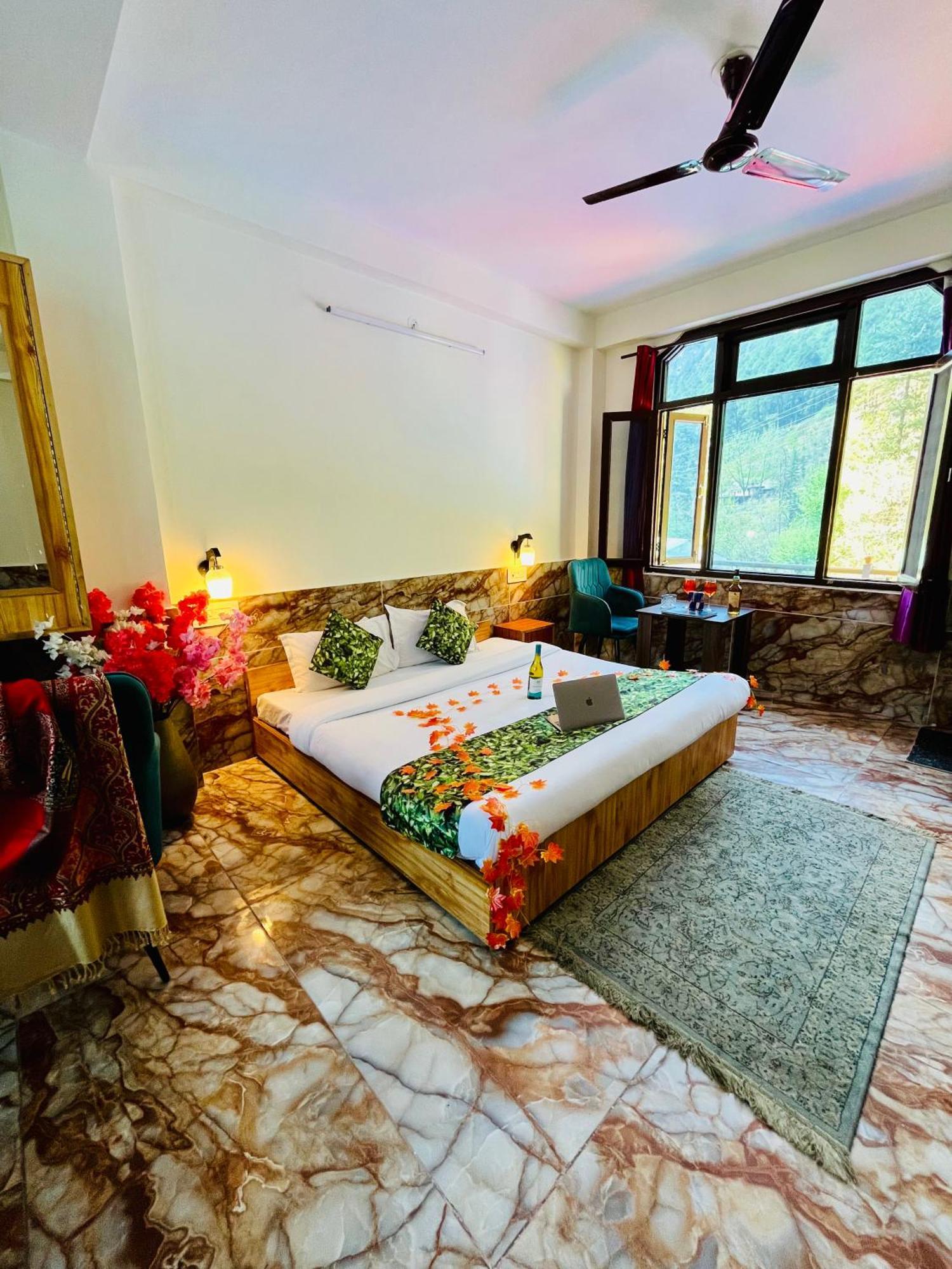Hotel Dream Valley Kasol #Near Mall Road #River View #Parking #Gaming Zone #Open Terrace #Restaurant Экстерьер фото