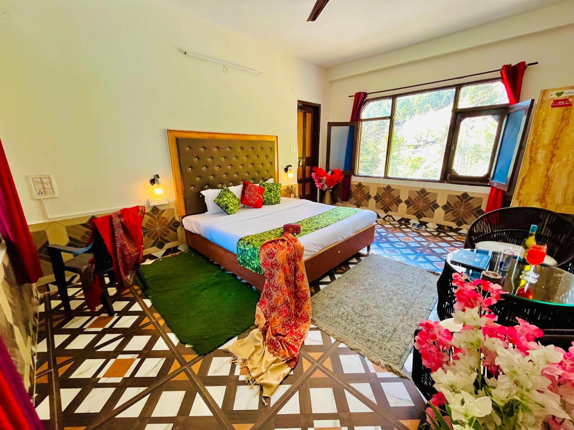 Hotel Dream Valley Kasol #Near Mall Road #River View #Parking #Gaming Zone #Open Terrace #Restaurant Экстерьер фото