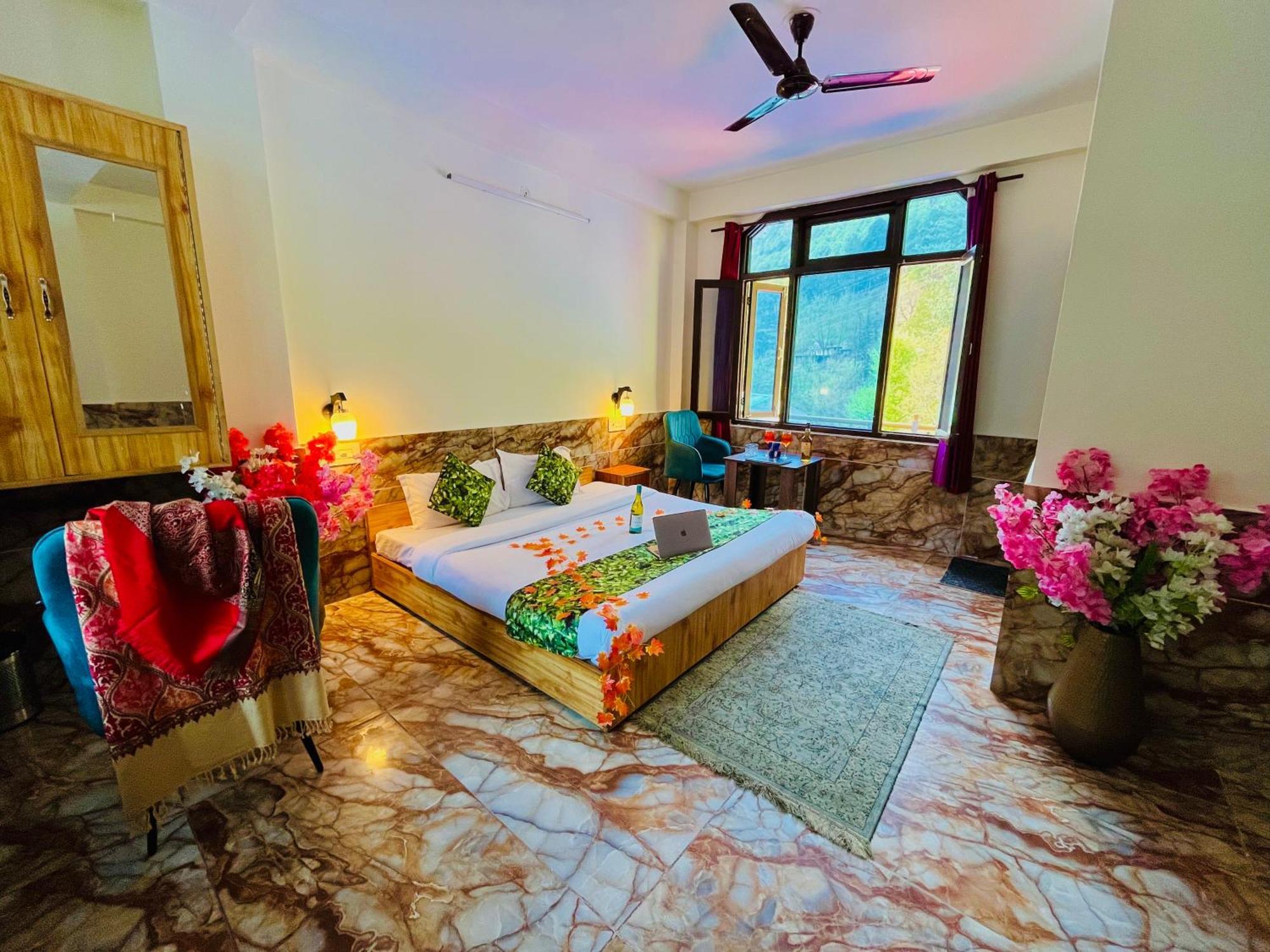 Hotel Dream Valley Kasol #Near Mall Road #River View #Parking #Gaming Zone #Open Terrace #Restaurant Экстерьер фото