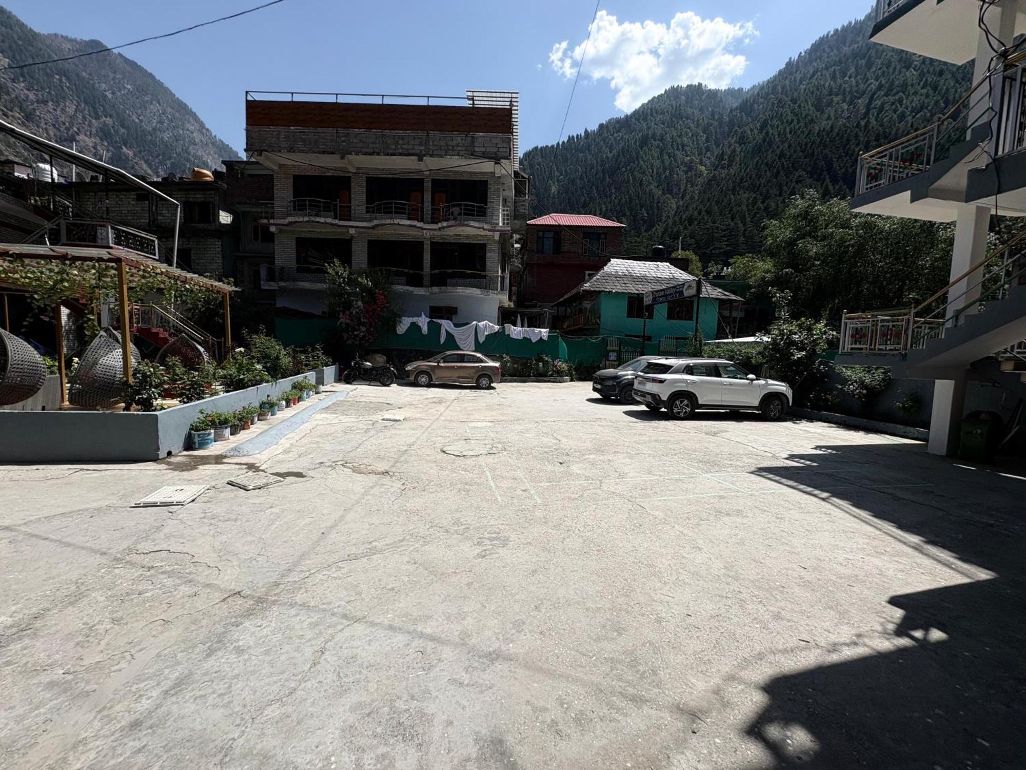 Hotel Dream Valley Kasol #Near Mall Road #River View #Parking #Gaming Zone #Open Terrace #Restaurant Экстерьер фото